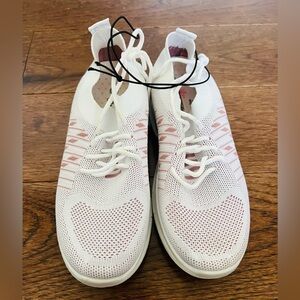 Nwt Jessica Carlyle Women's White and Pink Sneakers size 8.5